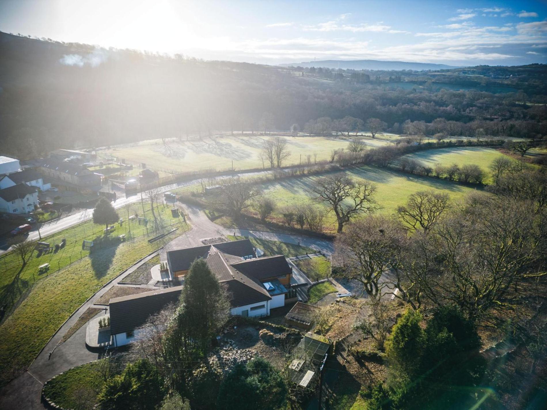 Suite 7 - Sleeping Giant Hotel - Pen Y Cae Inn Brecon Exterior foto